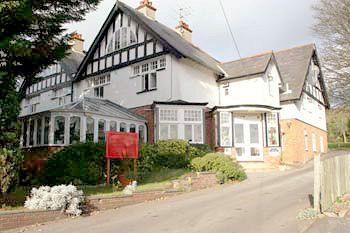 Clifton Lodge Hotel High Wycombe Exterior foto